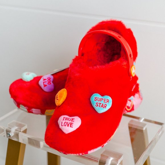 Crocs Classic Sweethearts Fur Sure Red Men 12 Valentine's Candy Collab New - Picture 11 of 11